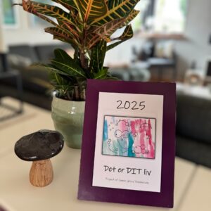 Kalender 2025 i lilla ramme